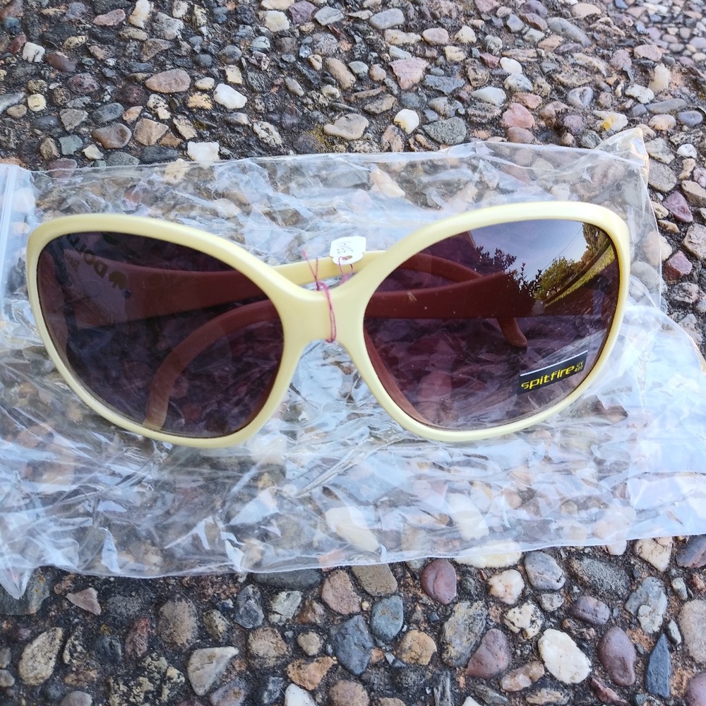 Spitfire Sunglasses in Vanilla